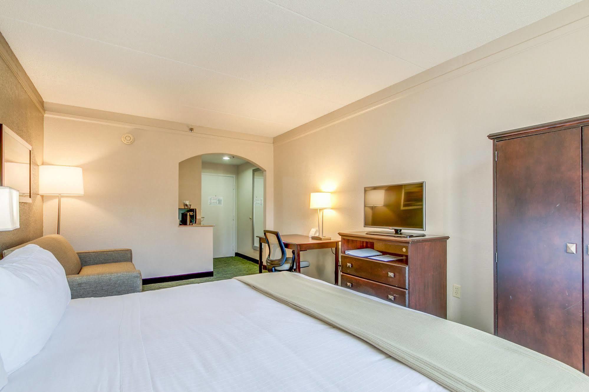 Holiday Inn Express Hotel & Suites Midlothian Turnpike By Ihg North Chesterfield Kültér fotó